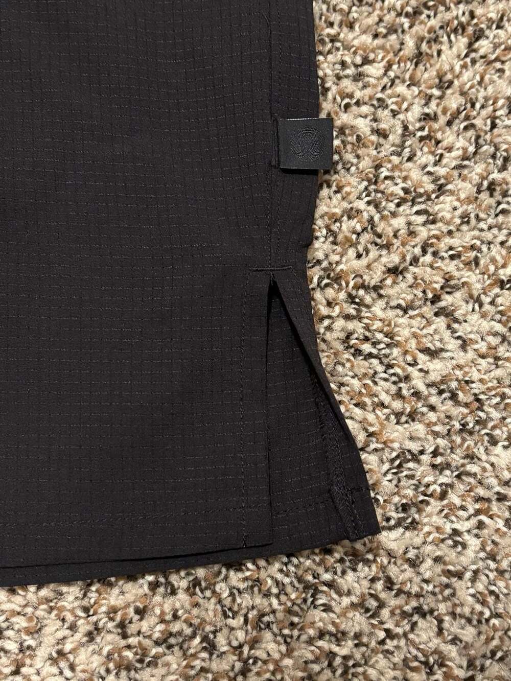 Lululemon Airing Easy Camp Collar button up Shirt. Large. NEW - Picture 5 of 7